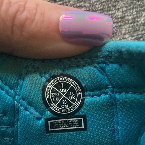 Keen sandals size 1 - Picture 6 of 6